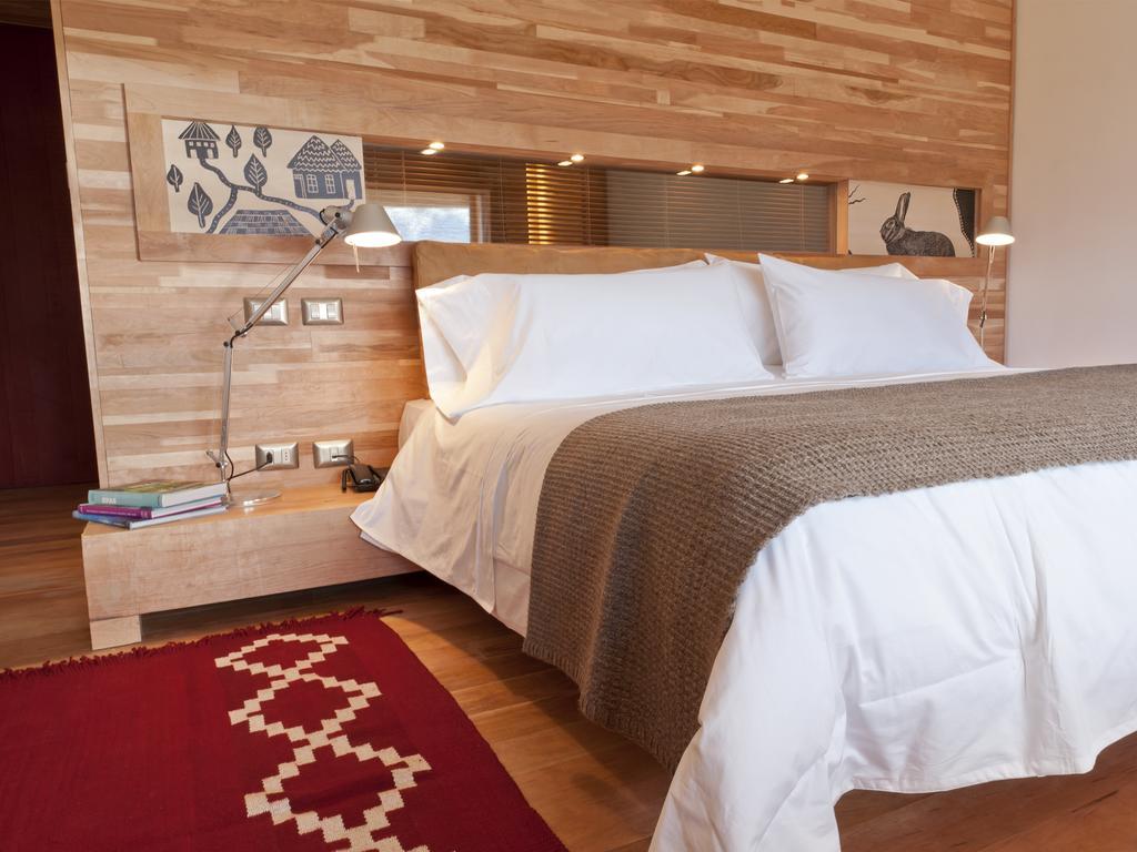 Tierra Patagonia Hotel Torres del Paine National Park Room photo